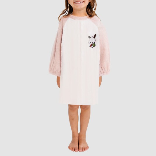 Warm and comfortable fleece nightgown for girls