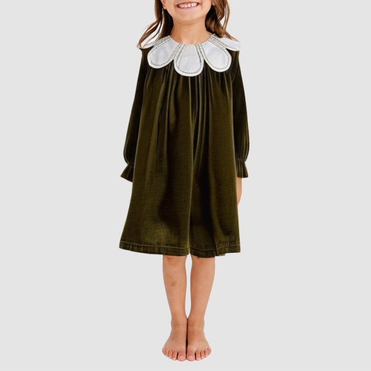 Petal-shaped neckline velvet girls' nightgown