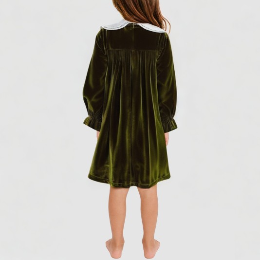 Petal-shaped neckline velvet girls' nightgown